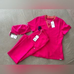 Figs Scrub set and hat. Yola pants size S petite. Top size XS